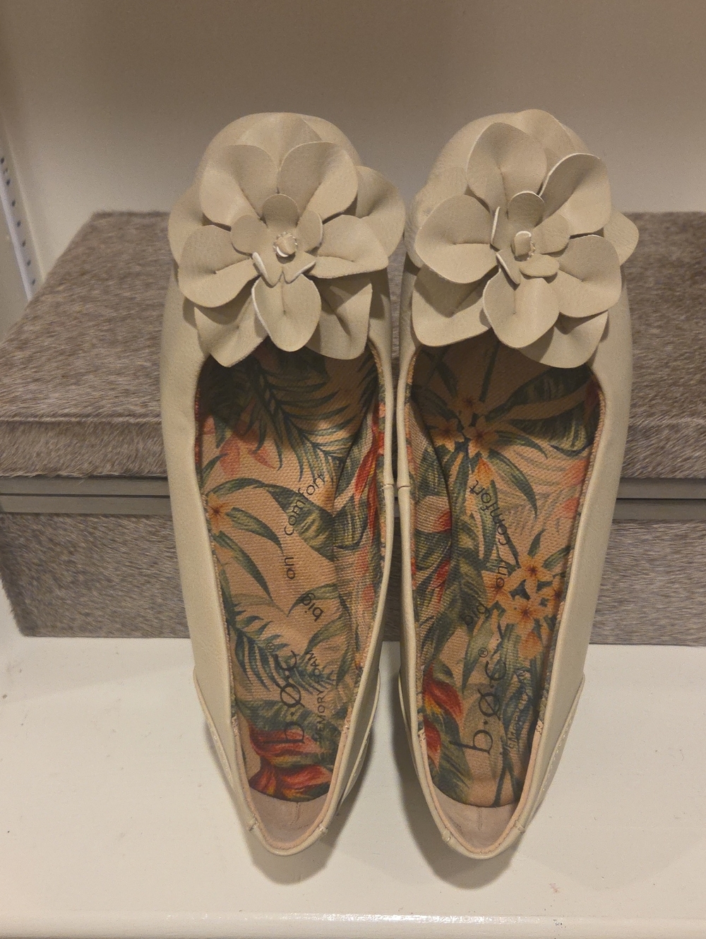 Boc Women’s Floral Applique Ballet Flats in Cream -